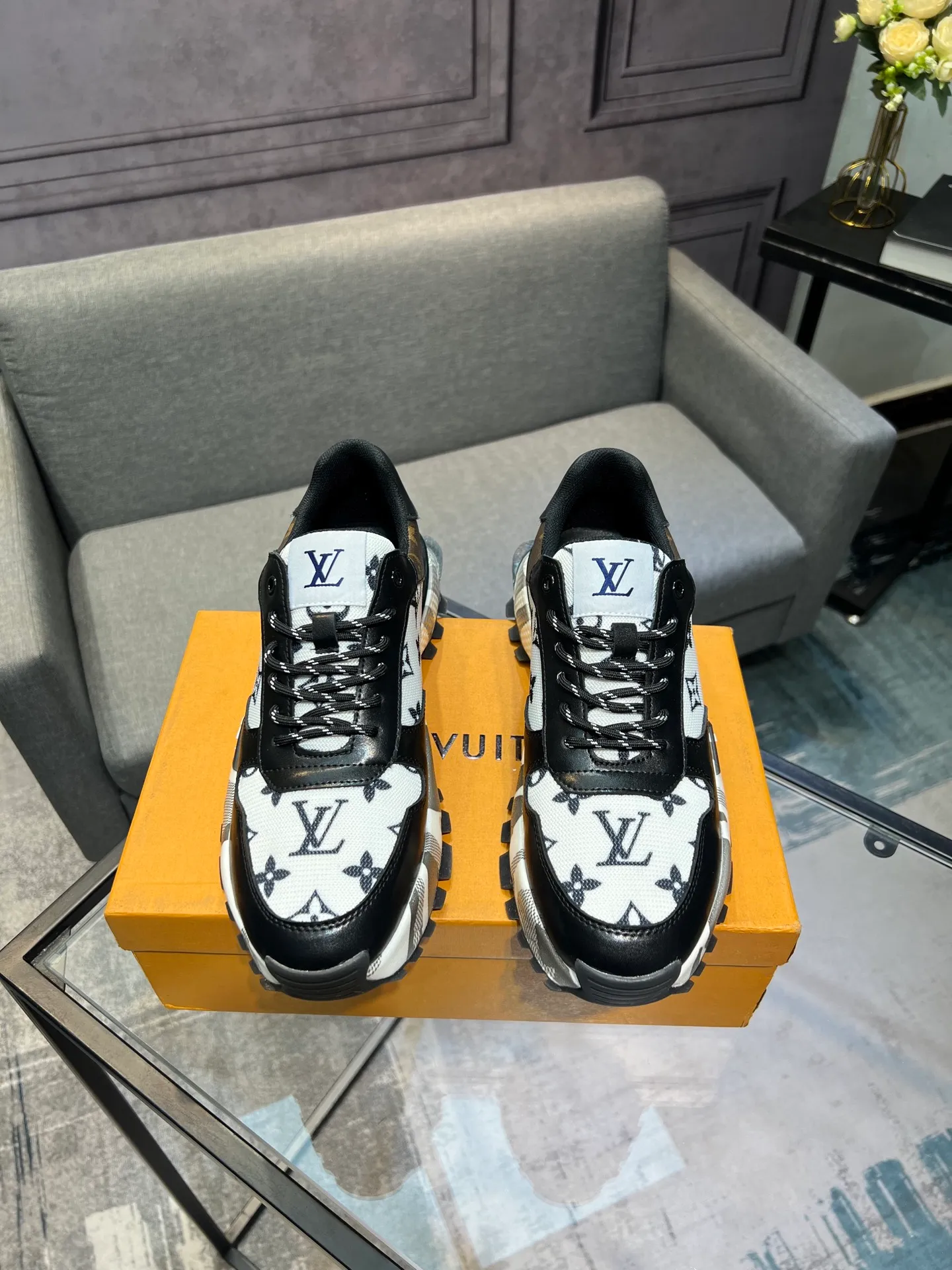 Men's shoes 💰440 [Lv] The latest casual men's shoes, high-quality workmanship, uppers made of cowhide, genuine leather insoles, fashionable rubber outsole, casual and fashionable, high-end quality, code number: 38-44. 45 can be customized and cannot be returned!